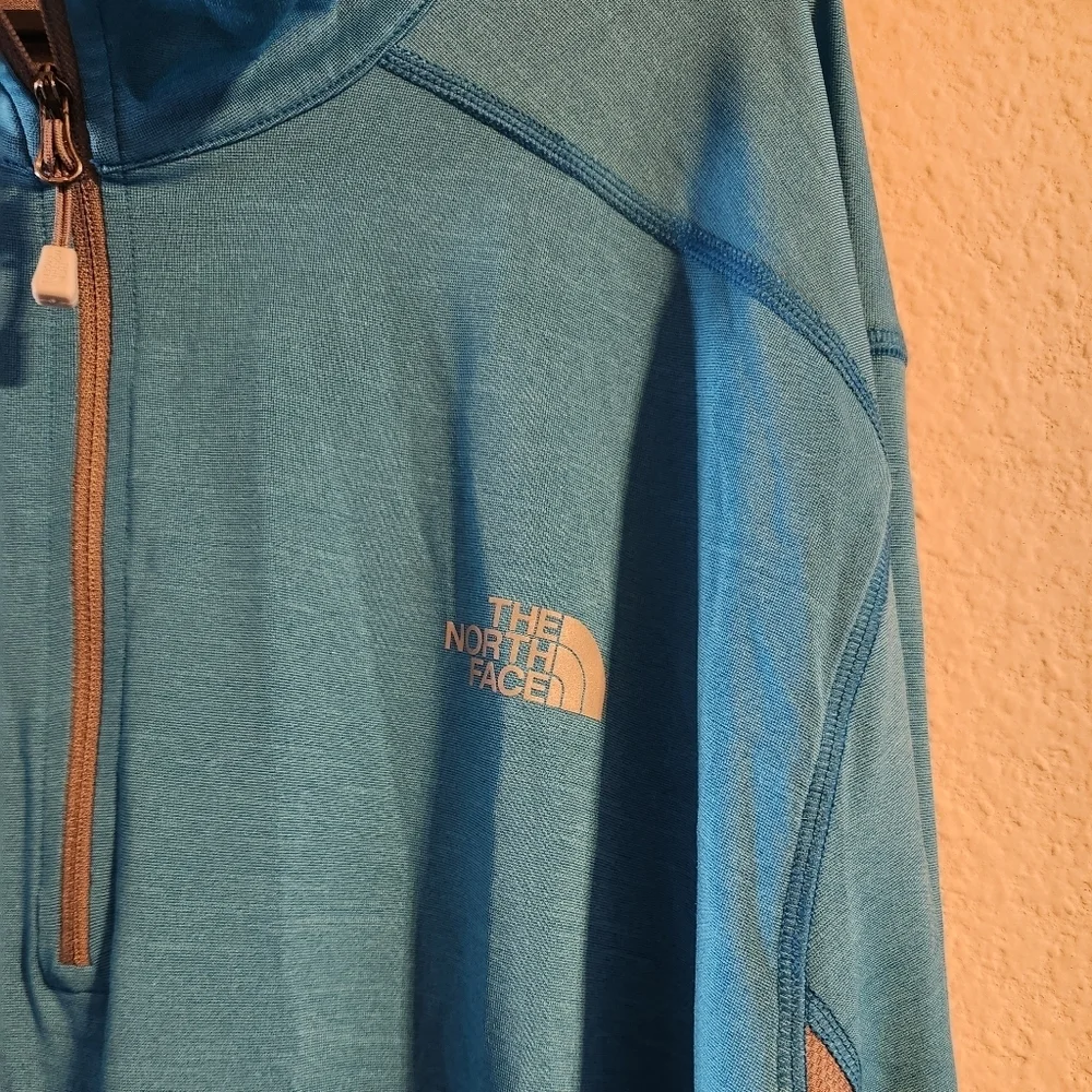 The North Face Men’s Blue 1/4 zip athletic long sleeve shirt size XL